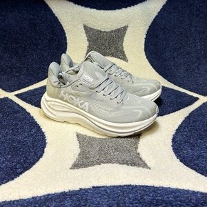 Hoka Clifton 10 Cosmic Grey / Stardust Womens Size 7.5